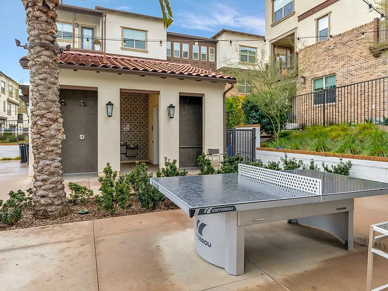 893 Blackstone Dr — Photo 26
