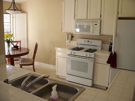 Newer gas range