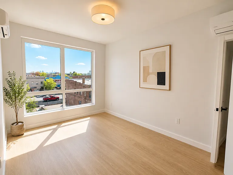 74 Webster St #1BB — Photo 5