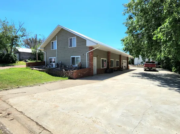 6 W Wabasha Ave, Baker, MT 59313