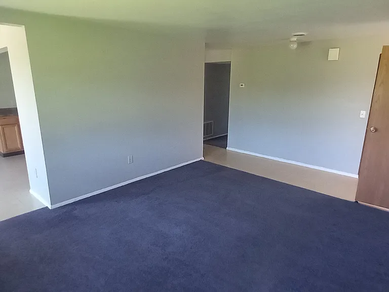 25455 James St — Photo 6