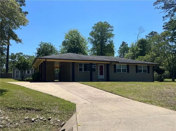 2480 Lakeview Ln, Pineville, LA 71360