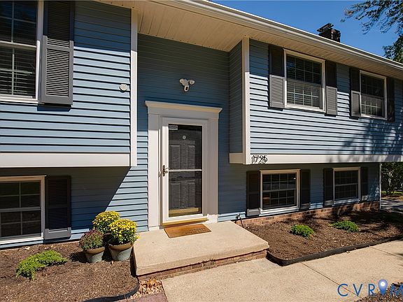 3rd image of 1725 Mountain Pine Blvd