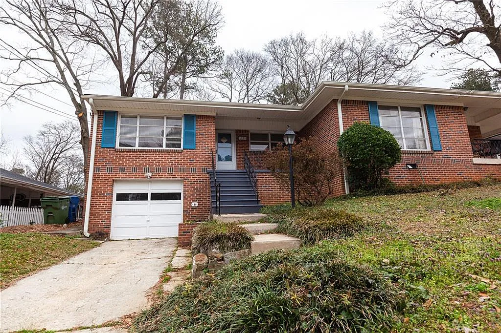 2 bed, 1.0 bath, 2110 sqft, $2,150 — Photo 3