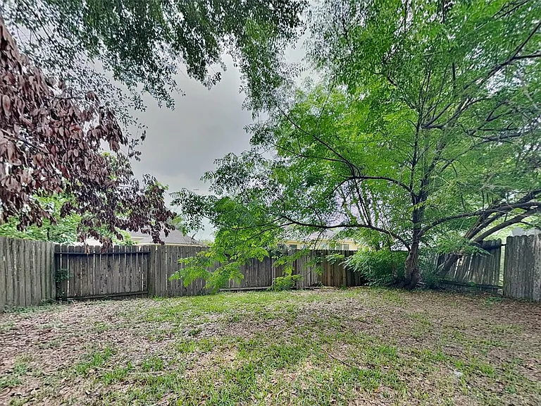 1411 Cameron Park Ln — Photo 21