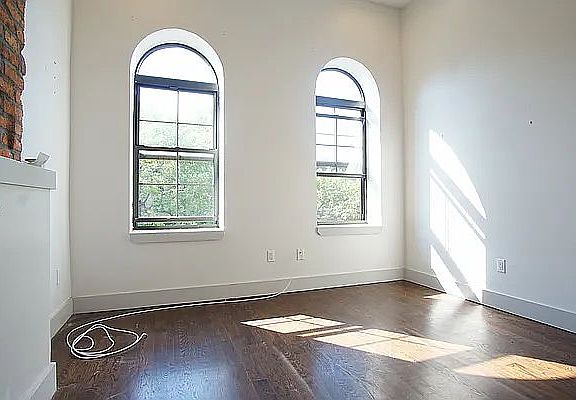3rd image of 1348 Hancock St APT 3L