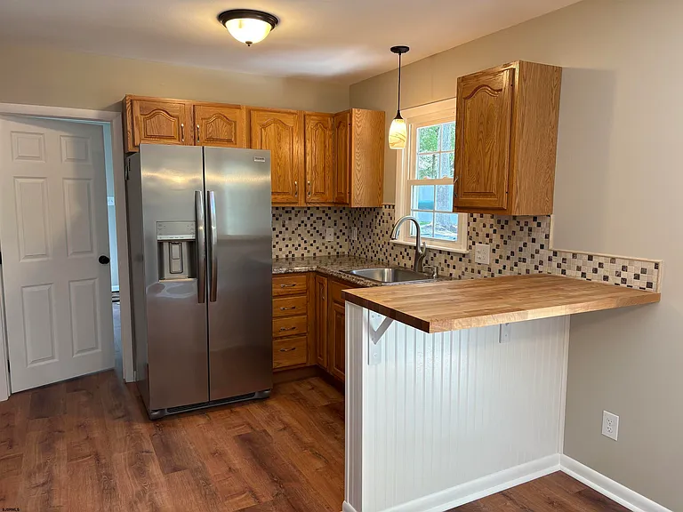 1111 Shelburne Ave — Photo 5