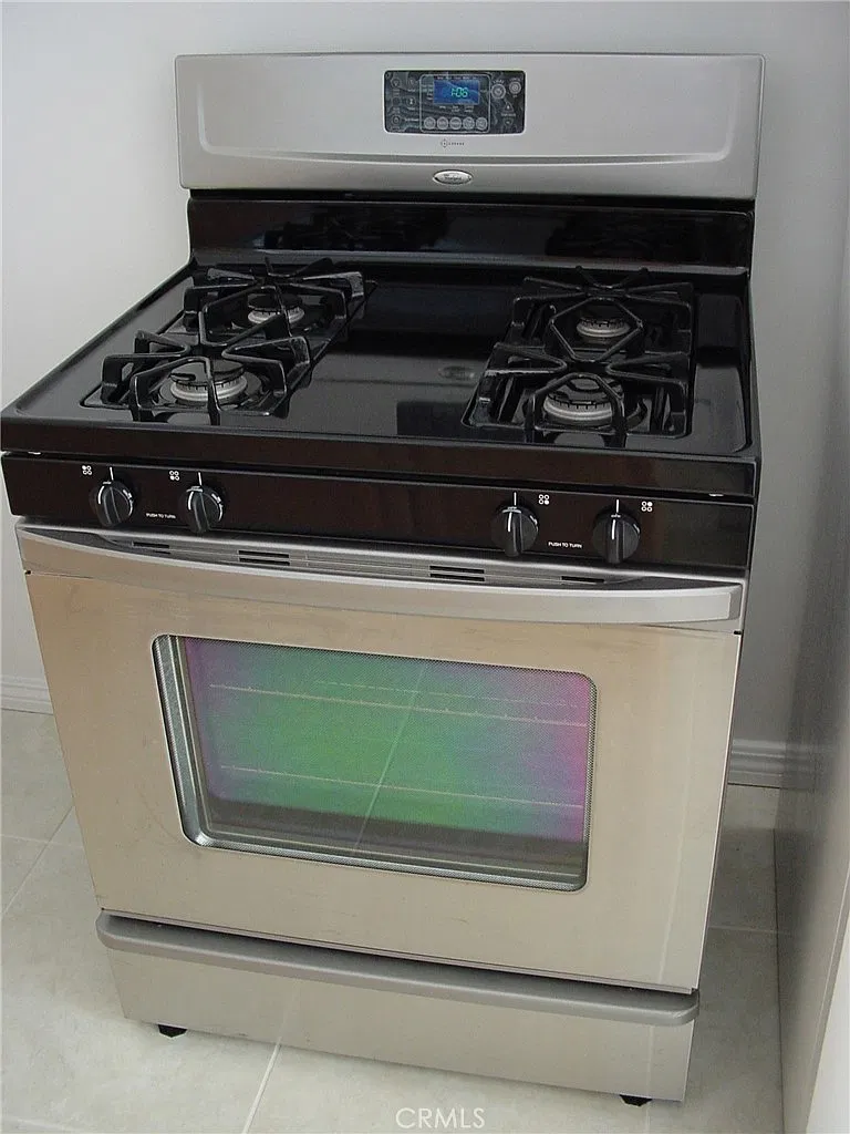 1 bed, 580 sqft, $1,950 — Photo 4