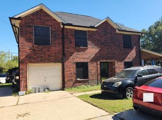 8928 Ledge St, Houston, TX 77075