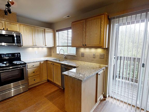 2nd image of 5264 NE 121st Ave APT 118