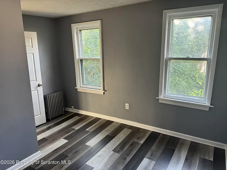 219 N Bromley Ave — Photo 22