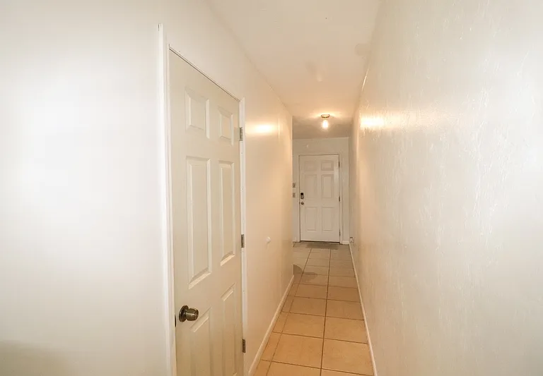 2300 SW 43rd St #C — Photo 15
