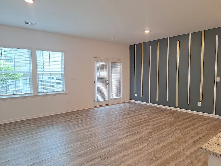 2034 Hickman Walk #2034 — Photo 6