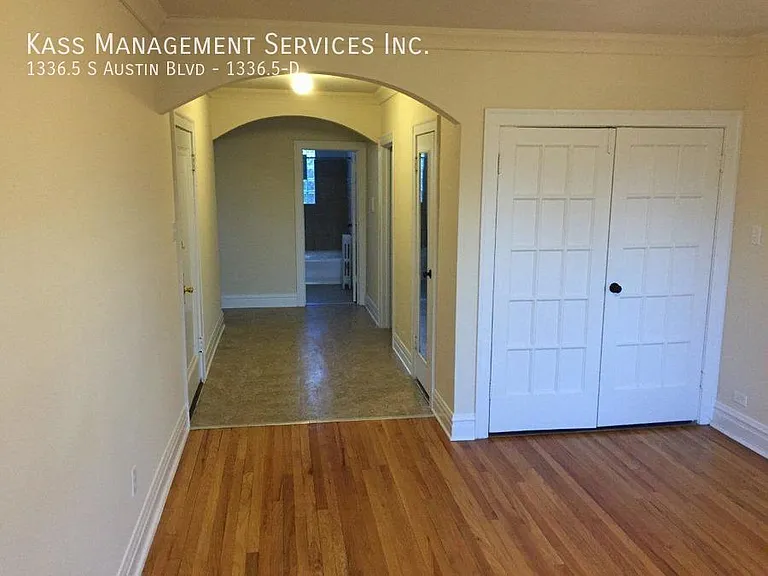 1336.5 S Austin Blvd #D — Photo 6