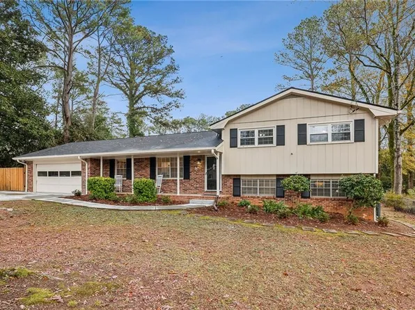 2957 Dunnington Cir, Chamblee, GA 30341