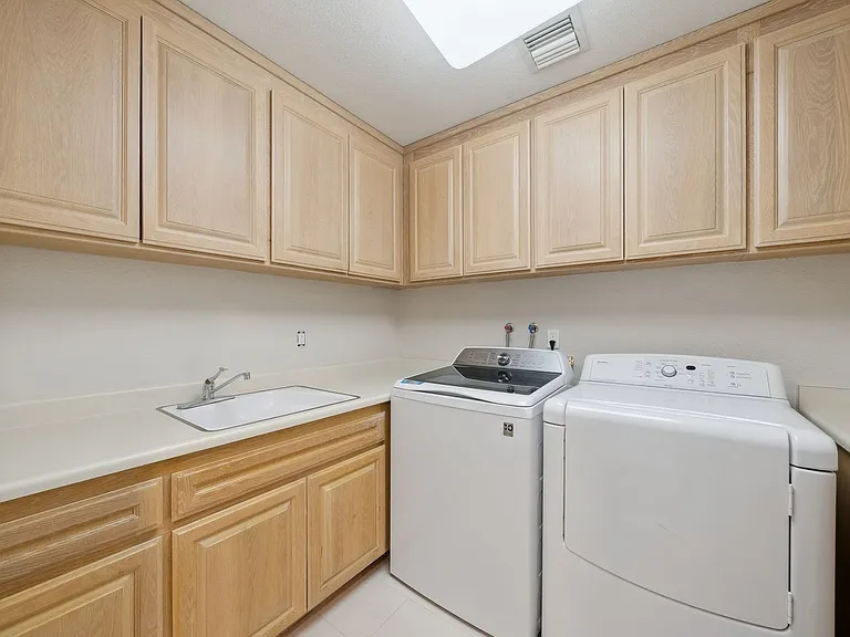 21 Deer Oaks Ct — Photo 37