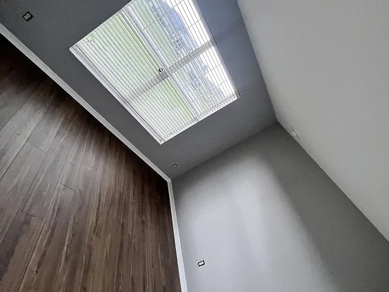 555 Windermere Dr — Photo 13
