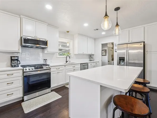 15201 S Post Rd, Oklahoma City, OK 73165