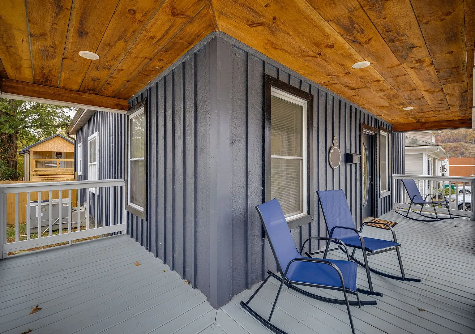 216 3rd St Erwin TN - Blue Haven — Photo 4