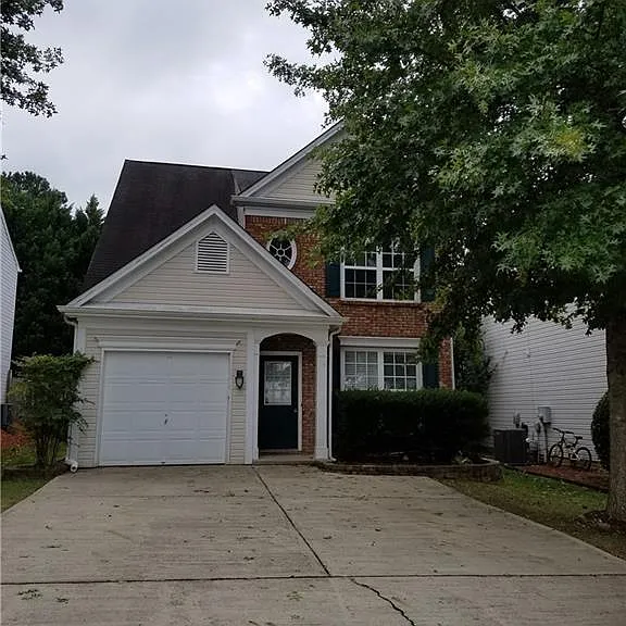 2704 Regent Walk Dr — Photo 2