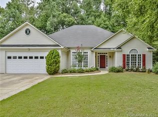 17514 Cambridge Grove Dr, Huntersville, NC 28078
