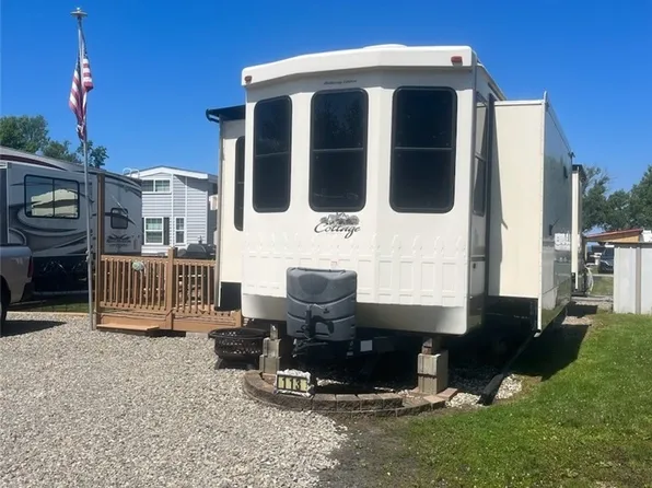 9456 Lakeshore Rd #113, Angola, NY 14006