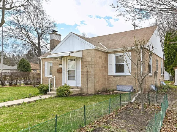 3873 S 56th STREET, Greenfield, WI 53220