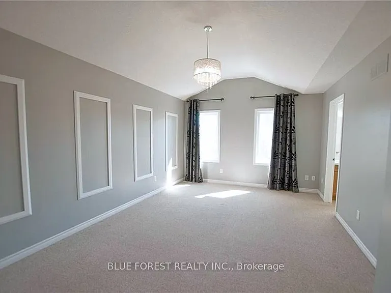 1918 Gough Ave — Photo 16
