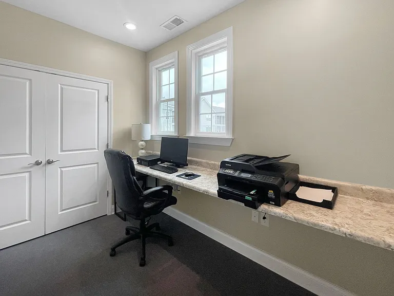 Crosstimbers Apartments — Photo 11