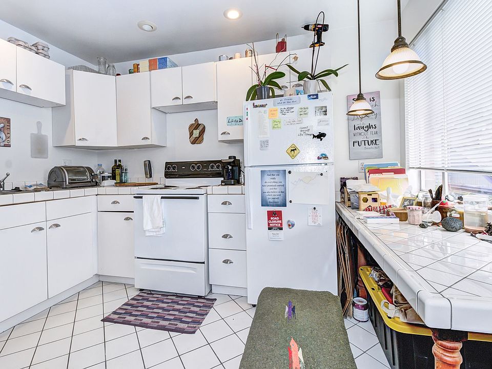 1st image of 319 W Olympic Pl #204