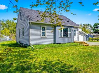 2 Park Dr W, Circle Pines, MN 55014
