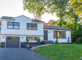 13-04 Lyle Ter, Fair Lawn, NJ 07410