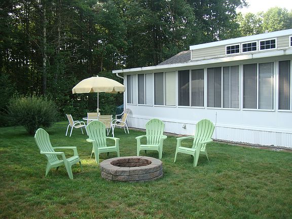 5th image of 24 College Dr #6B