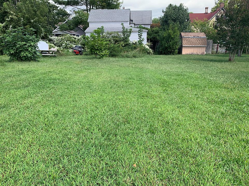 2nd image of 13 Center St
