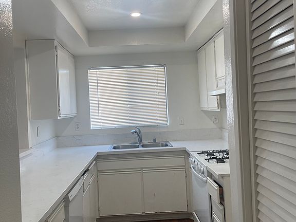 4th image of 1855 Purdue Ave APT 206