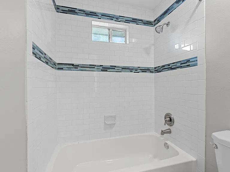 2321 E 5th St — Photo 18