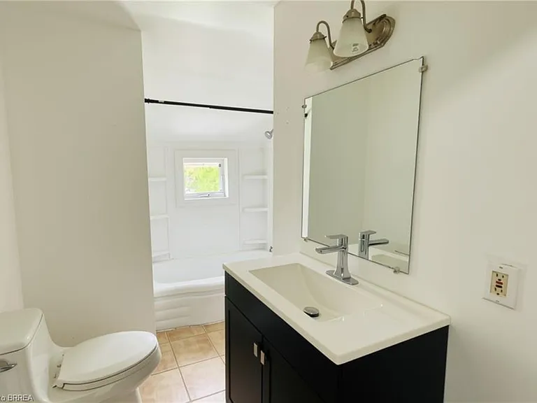 301 Campbell St #1 — Photo 4