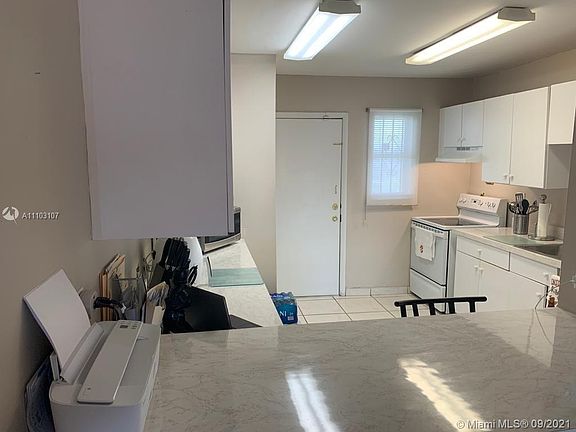 5th image of 1950 W 54th St APT 413