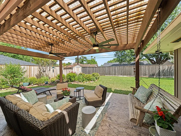 2523 Droxford Dr — Photo 29