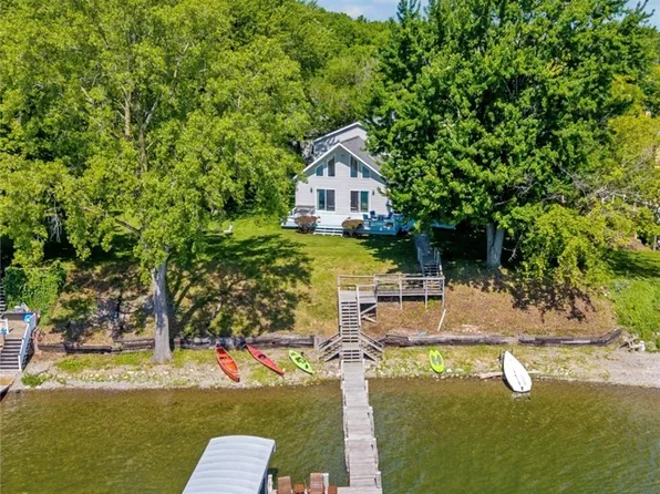 3757 Parker Rd S, Seneca Falls, NY 13148