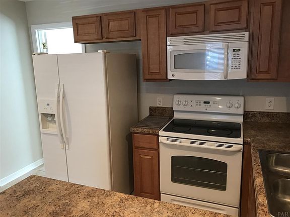 4th image of 8435 Chisholm Road U