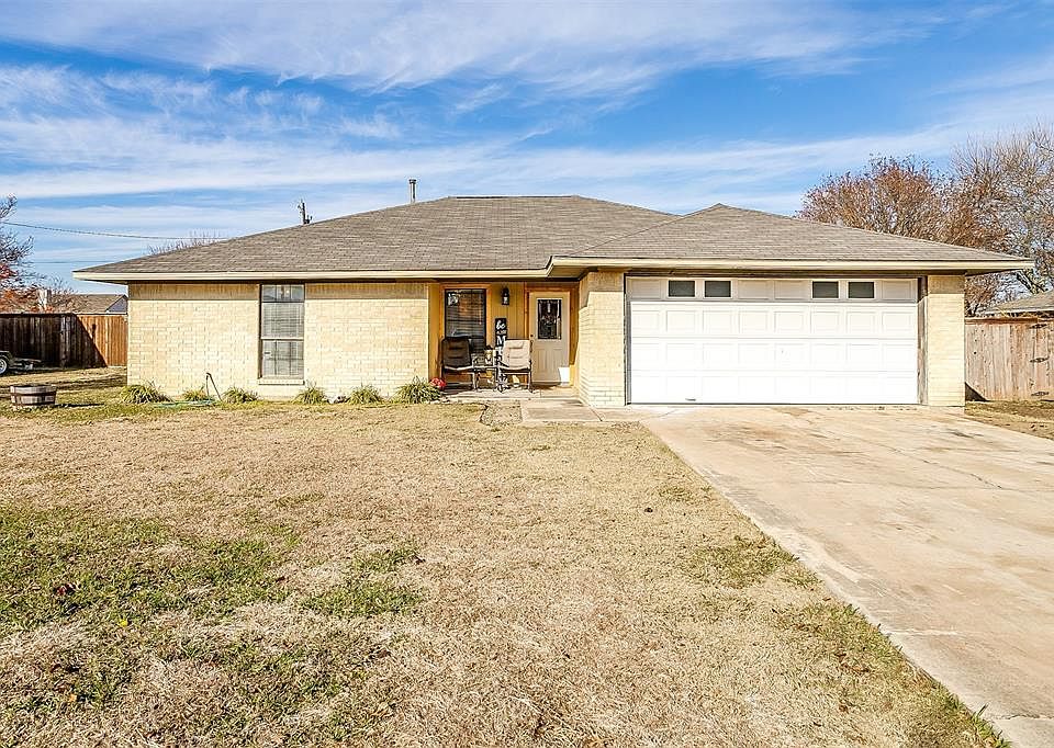 6 Rogers Cir, Krum, TX 76249 Zillow