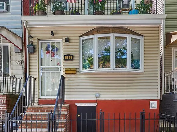 150 Autumn Ave, Brooklyn, NY 11208