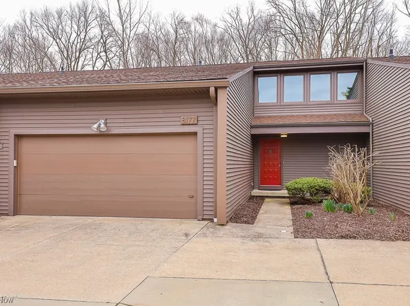 8177 Stoney Brook Dr, Chagrin Falls, OH 44023