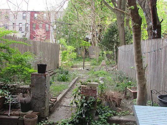 Rented by Farran & Associates | media 27