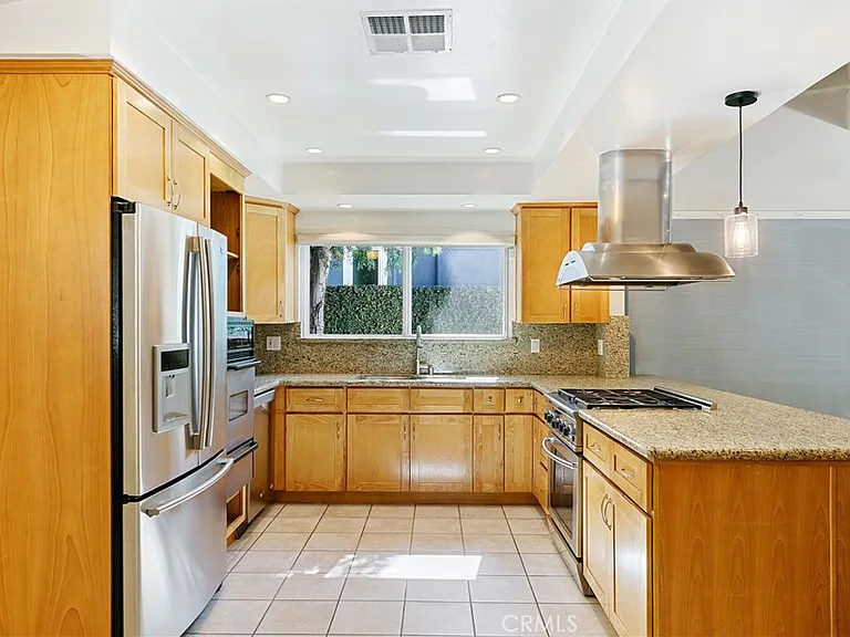 22951 Austin St — Photo 23