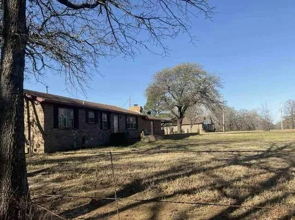 2085 Lincoln St, Healdton, OK 73438