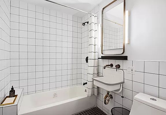 5th image of 59 Bogart St #209