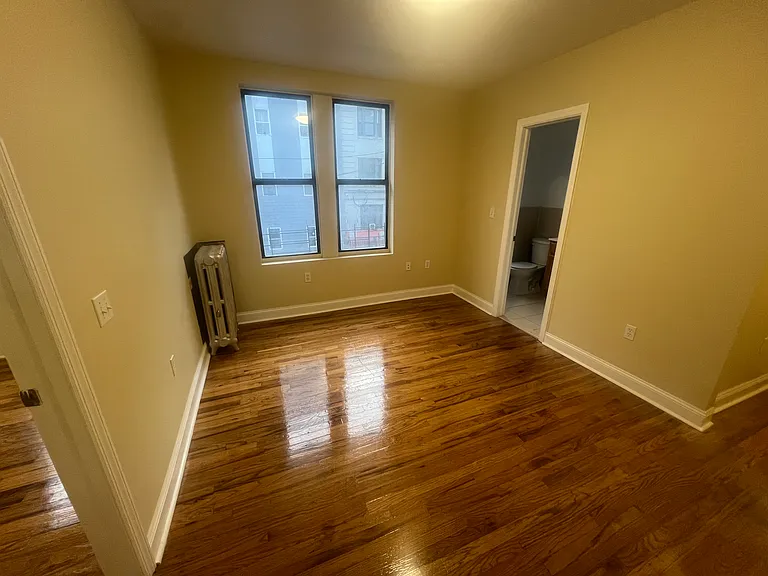 2292 Bathgate Ave #A3 — Photo 2
