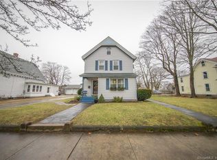 4 Moss St, Pawcatuck, CT 06379